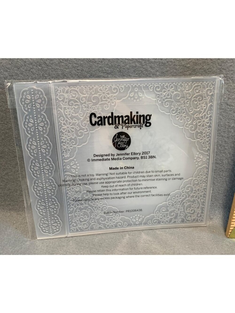 Lace Bouquet Springtime Stamp Border Embossing Folder Set Cardmaking Papercraft - Picture 4 of 10